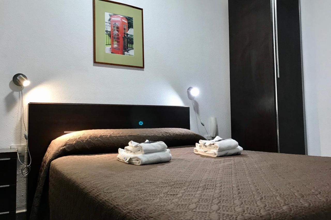 Hostal Carlos 2 La Línea de la Concepción Kültér fotó