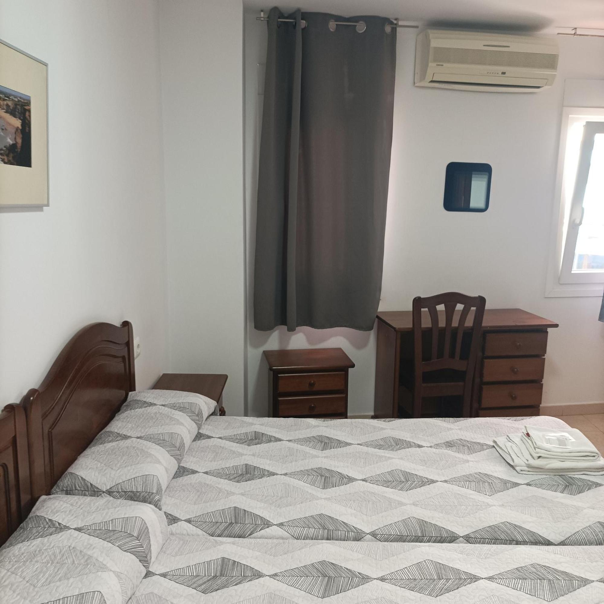 Hostal Carlos 2 La Línea de la Concepción Kültér fotó